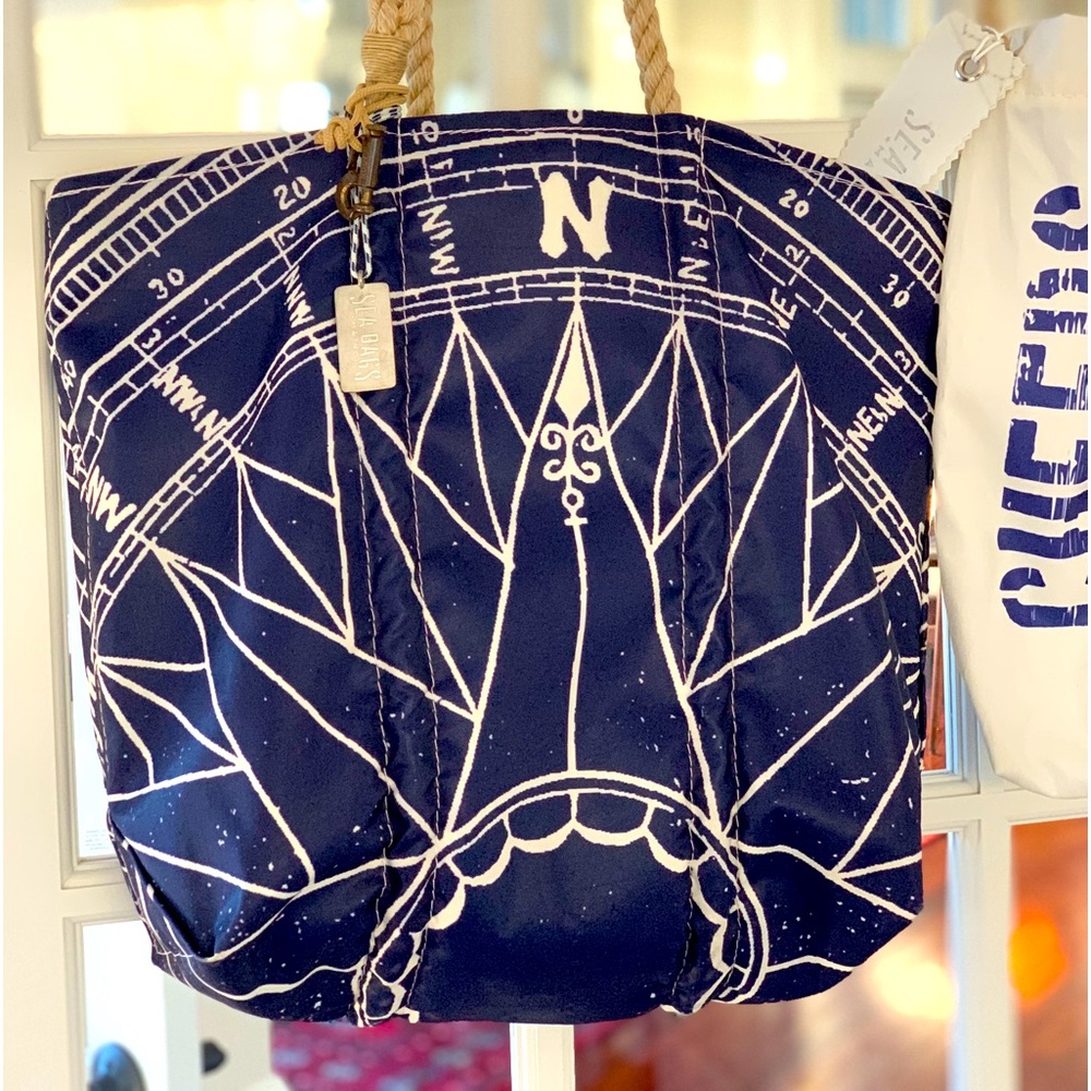 EUC SEA BAGS Navy True North Compass Large Tote w vintage metal tag & cleat